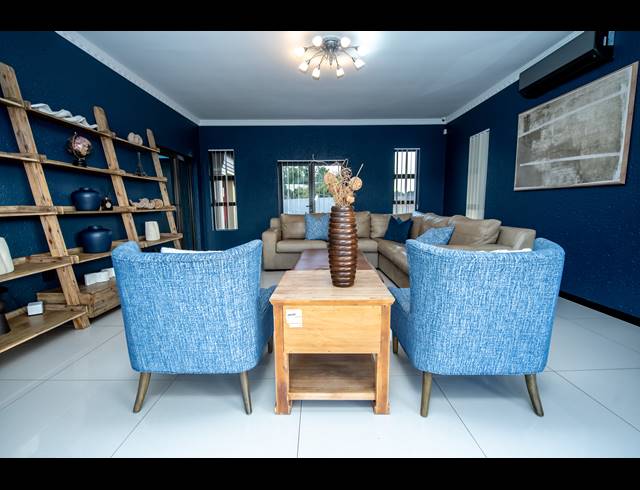 4.5 BEDROOM FREESTANDING FOR SALE IN CRYSTAL PARK
